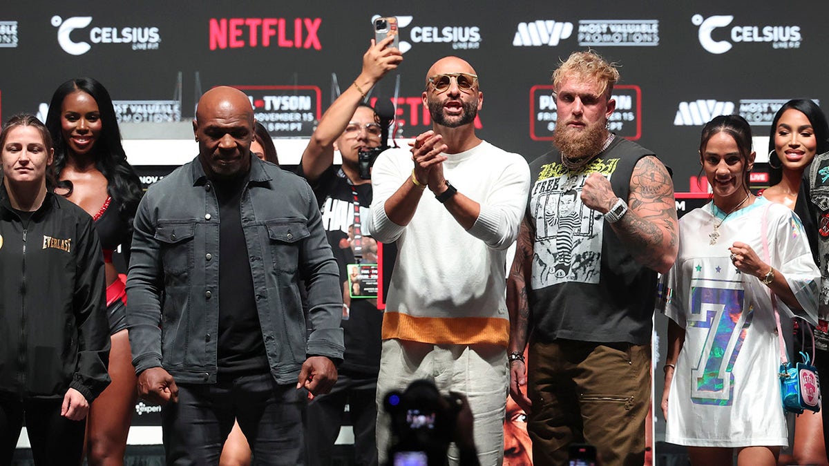 Mike Tyson and Jake Paul in Texas