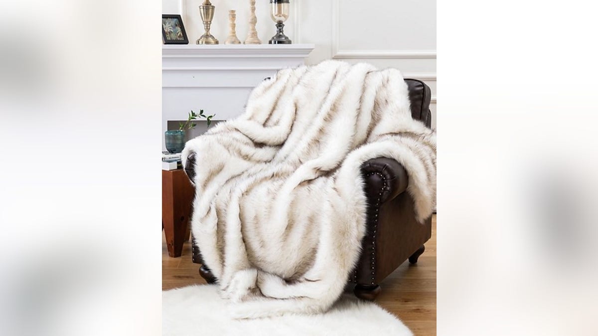 This soft, beautiful blanket makes an ideal throw. 