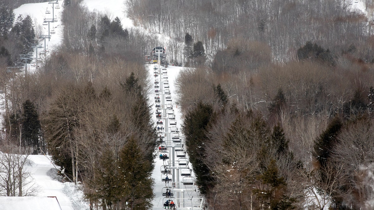 Ski assistance   Sunday River Maine