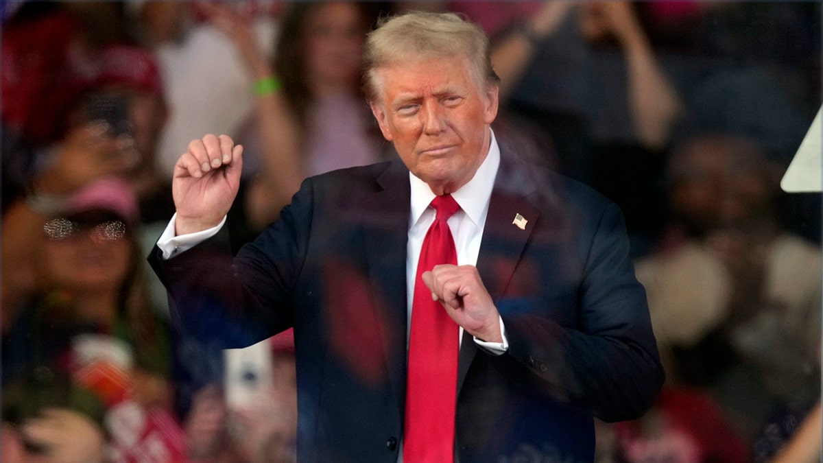 Donald Trump dancing at rally