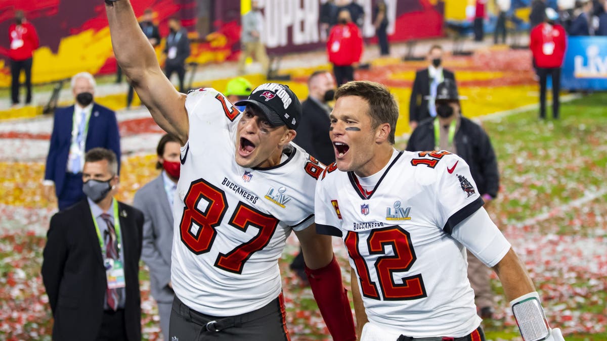 Rob Gronkowski and Tom Brady celebrate Super Bowl victory