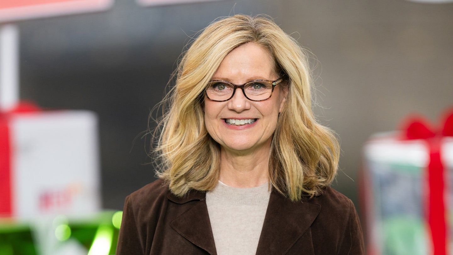 Bonnie Hunt: From Oncology Nurse to Hollywood Star