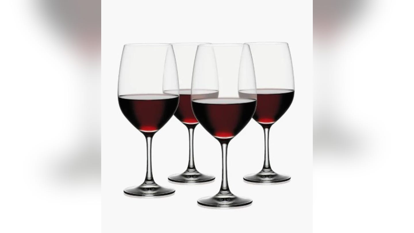 bordeaux-wine-glass-set يبدأ بيع الجمعة السوداء في Nordstrom في 21 نوفمبر - إليك 20 صفقة لا يمكن تفويتها