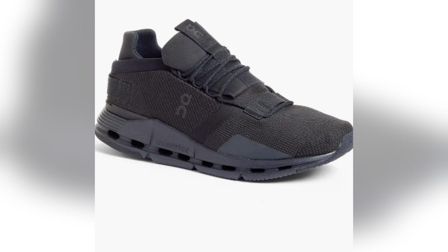 cloudnova-sneaker يبدأ بيع الجمعة السوداء في Nordstrom في 21 نوفمبر - إليك 20 صفقة لا يمكن تفويتها
