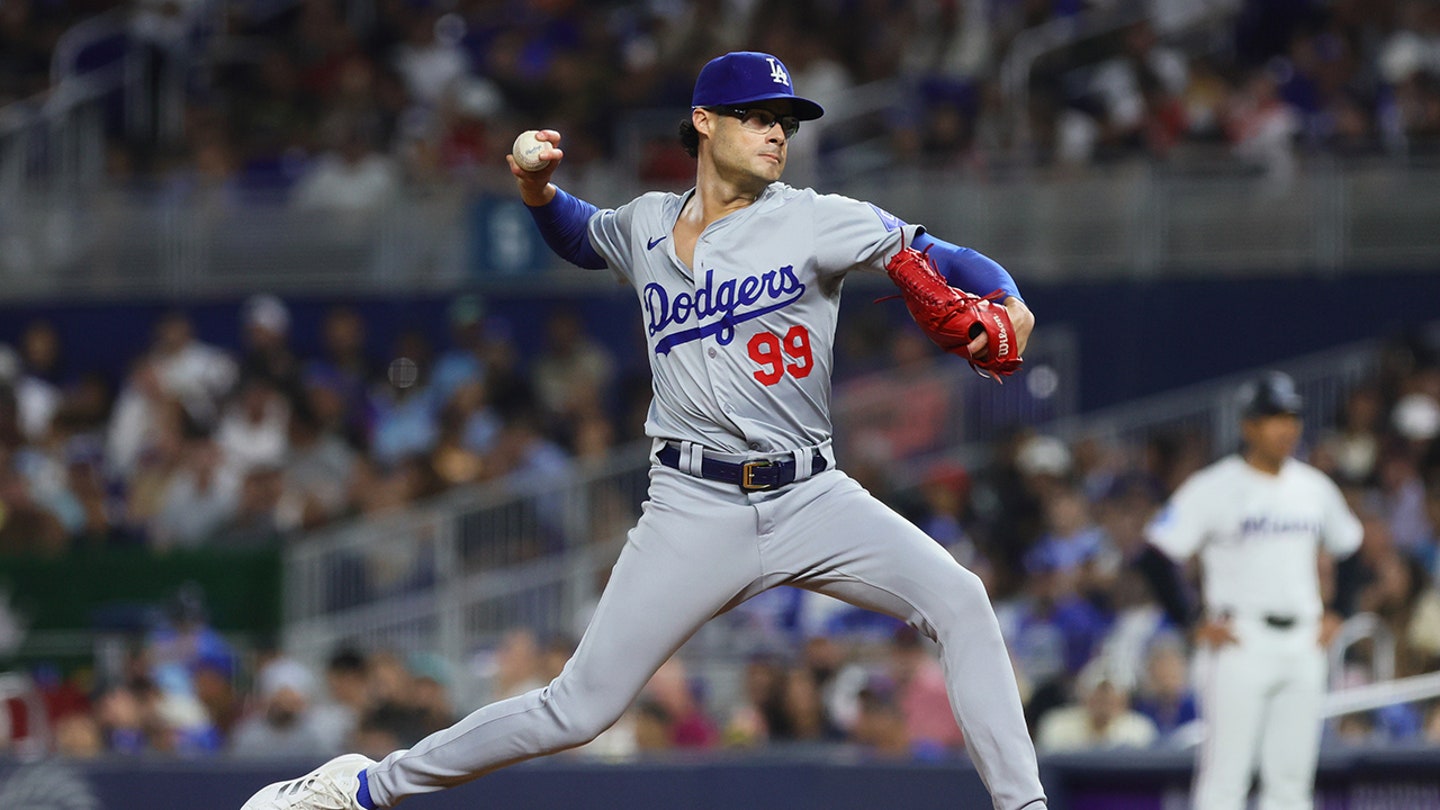 dodgers pitcher joe kelly