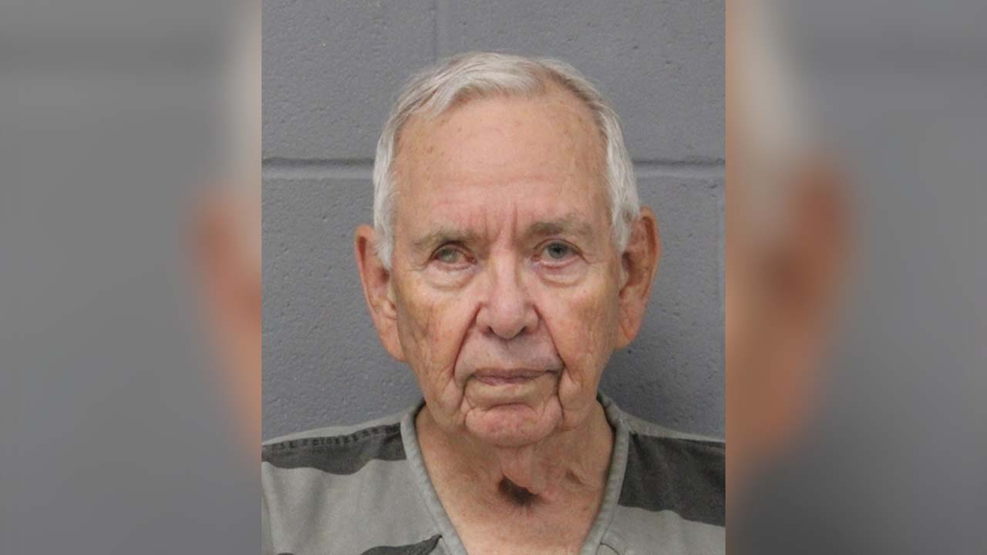 Elderly Man Kills Roommate, Dog, and Attempts to Flee Country