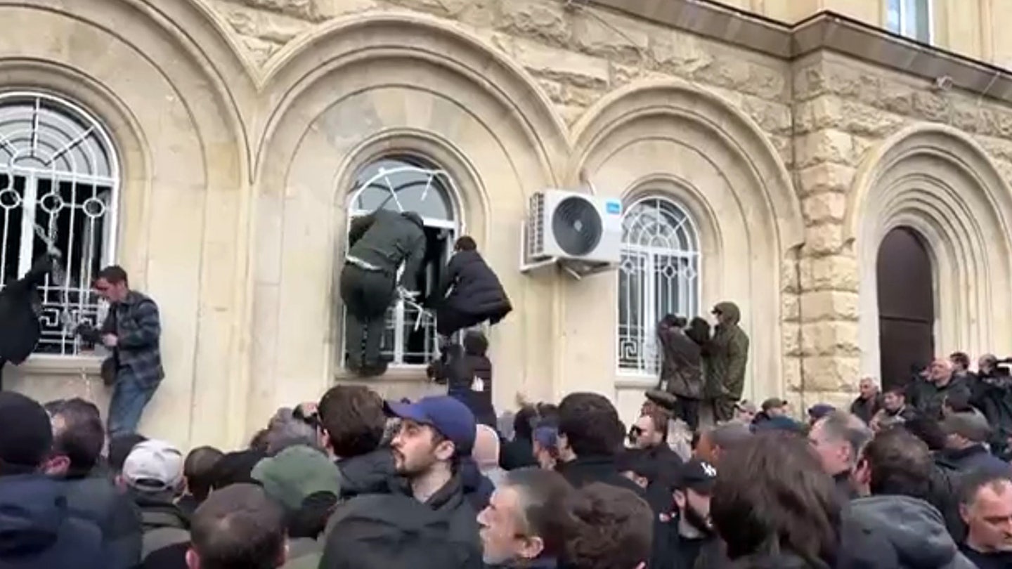 Abkhazian Protests Storm Parliament, Demand Ousting of Pro-Kremlin Leader