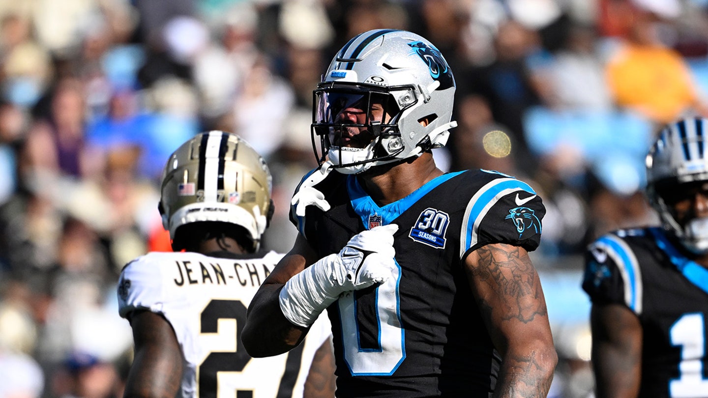 Rookie Panthers Tight End Ja'Tavion Sanders Suffers Scary Neck Injury During Game