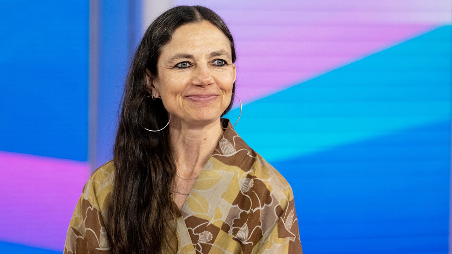 Justine Bateman: A 'Suffocating Cloud' Has Been Lifted After Trump's Election Victory