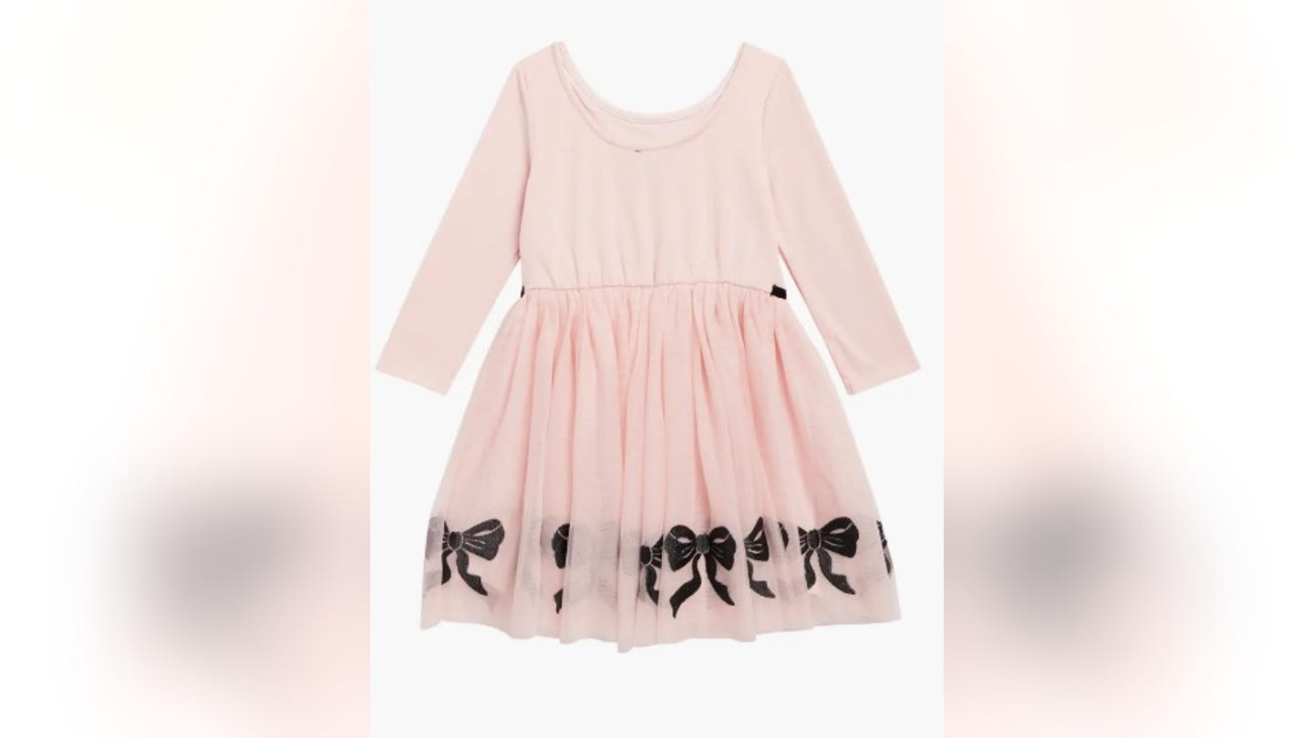 kids-bow-border-long-sleeve-party-dress يبدأ بيع الجمعة السوداء في Nordstrom في 21 نوفمبر - إليك 20 صفقة لا يمكن تفويتها