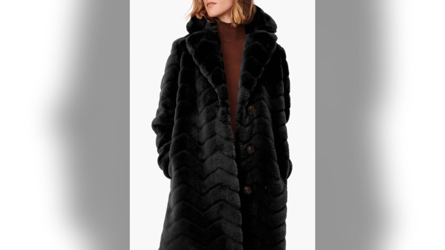 nordstrom-fur-coat يبدأ بيع الجمعة السوداء في Nordstrom في 21 نوفمبر - إليك 20 صفقة لا يمكن تفويتها