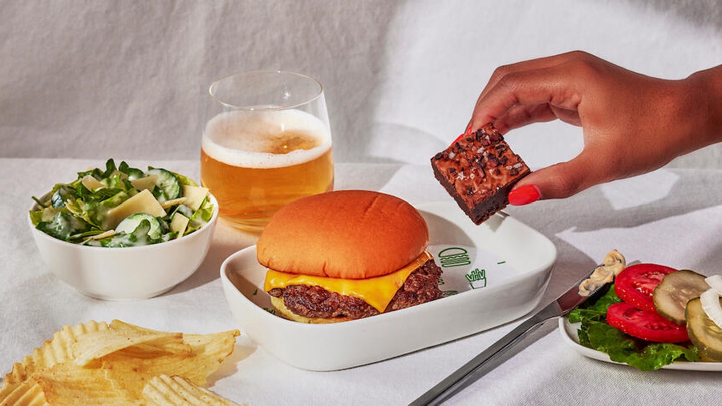 Elevate Your In-Flight Dining: Shake Shack and Delta Air Lines Team Up to Bring Cheeseburgers to the Skies