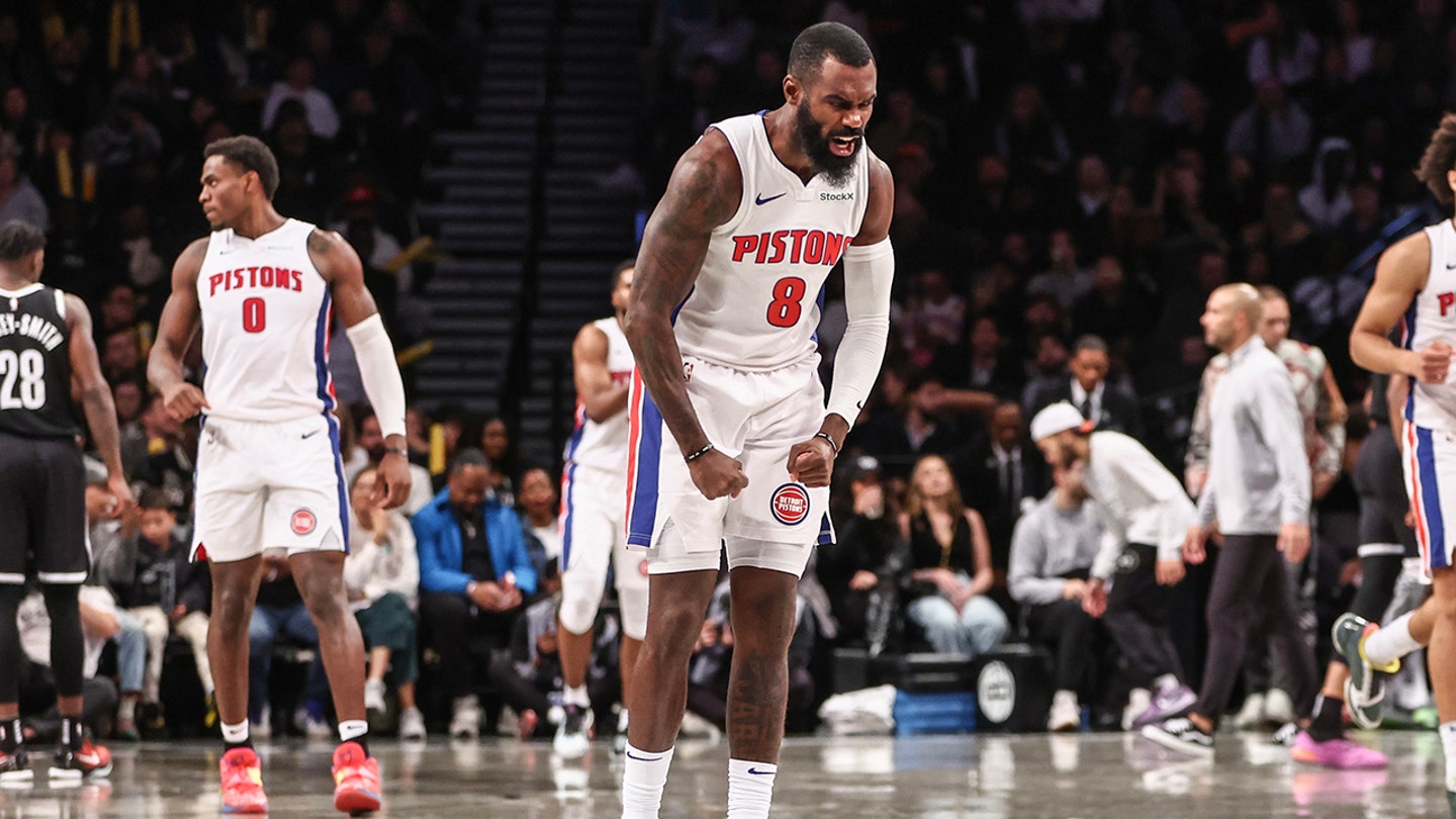 Tim Hardaway Jr. Leaves Court in Wheelchair After Scary Head Injury