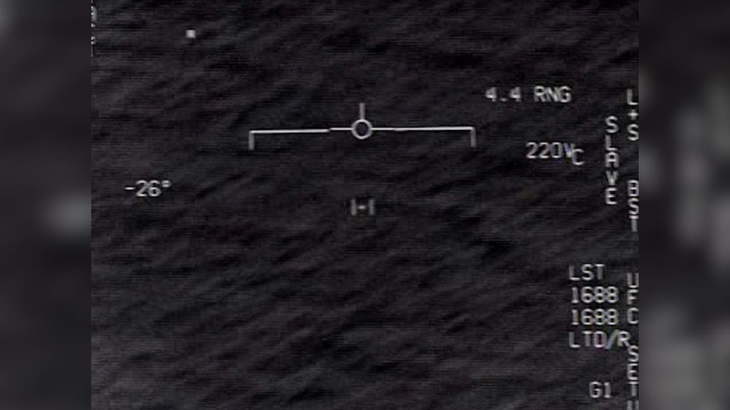 Pentagon Demystifies the GOFAST UFO Mystery: Optical Illusion Behind High-Speed Object