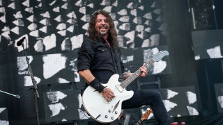 Dave Grohl says the key to keeping his voice healthy is beer and whiskey