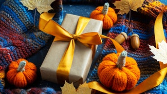 From book lovers to kitchen wizards — gift ideas to wow your Thanksgiving host - Fox News
