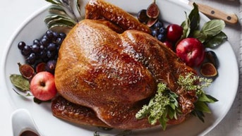 Award-winning Thanksgiving turkey recipe requires a pillowcase - Fox News