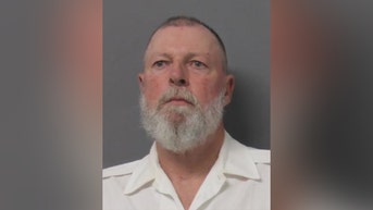 New York man allegedly beats up stranger for wearing pro-Trump hat in supermarket: police - Fox News