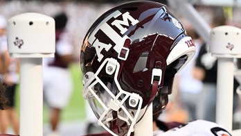 Texas A&M superfan proposes to girlfriend during ESPN's 'College GameDay' ahead of rivalry game vs. Texas