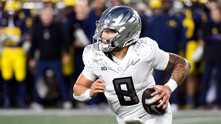Dan Lanning discusses the keys to Oregon's Big Ten Championship in first season | The Herd