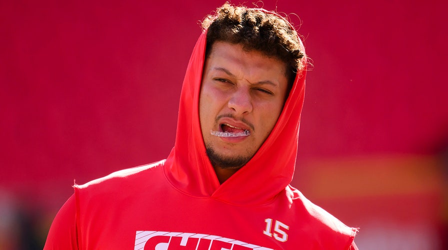 Break-ins at homes of Chiefs stars Mahomes, Kelce under investigation