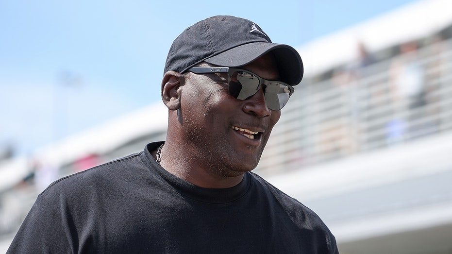 Michael Jordan did not endorse any presidential candidate despite social media claims, reps say