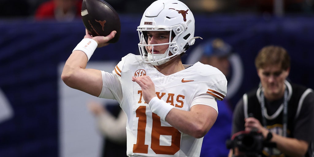 Texas' Arch Manning shares advice from Matthew McConaughey as popularity grows