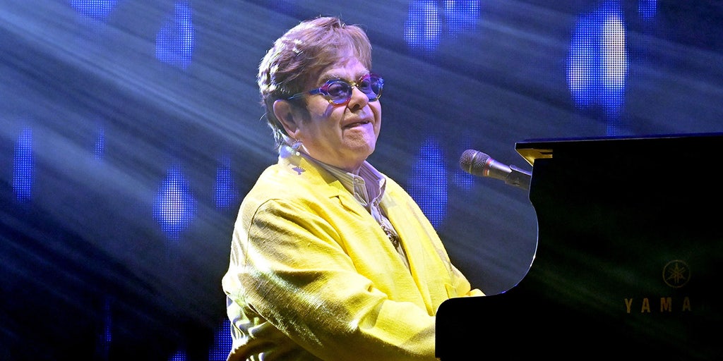 Elton John chama a legalização da maconha de 'um dos maiores erros de todos os tempos' apó