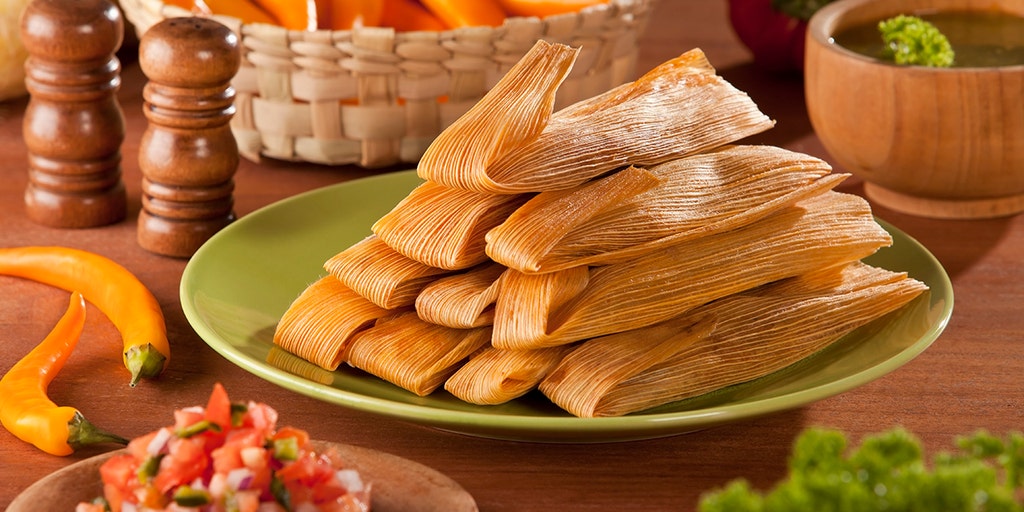 Tamales no Natal são uma comida 'preciosa' entre os mexicano-americanos, simbolizam '