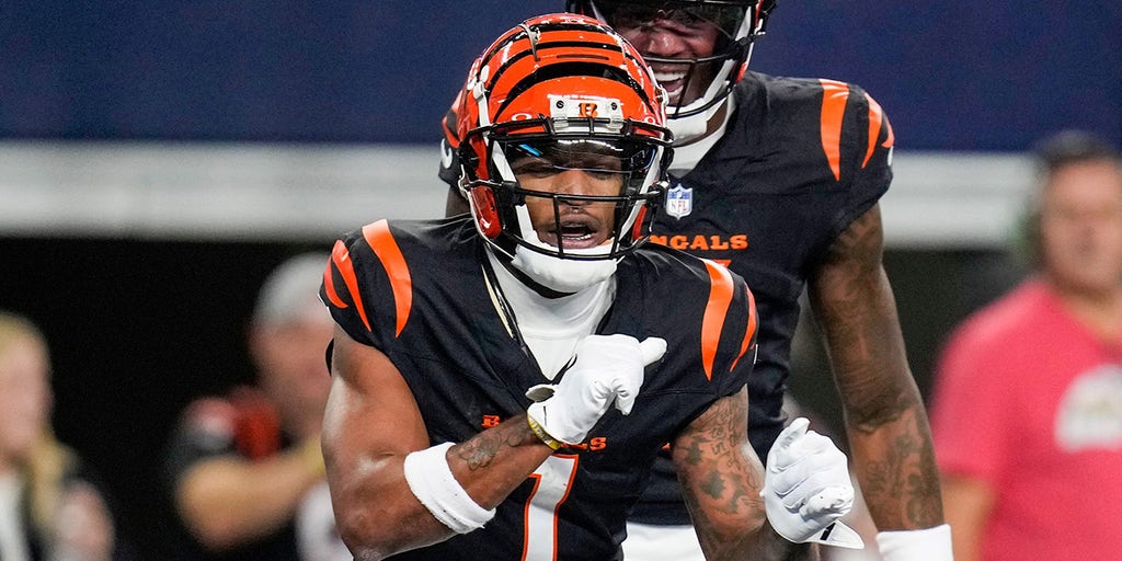 Bengals snap losing streak after Cowboys' head-scratching blunder on 'Monday Night Football'