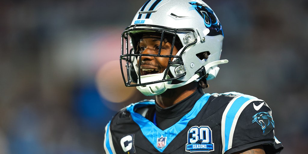 Panthers' Sam Franklin Jr restrained from running to Bucs locker room, sends threat to player in video