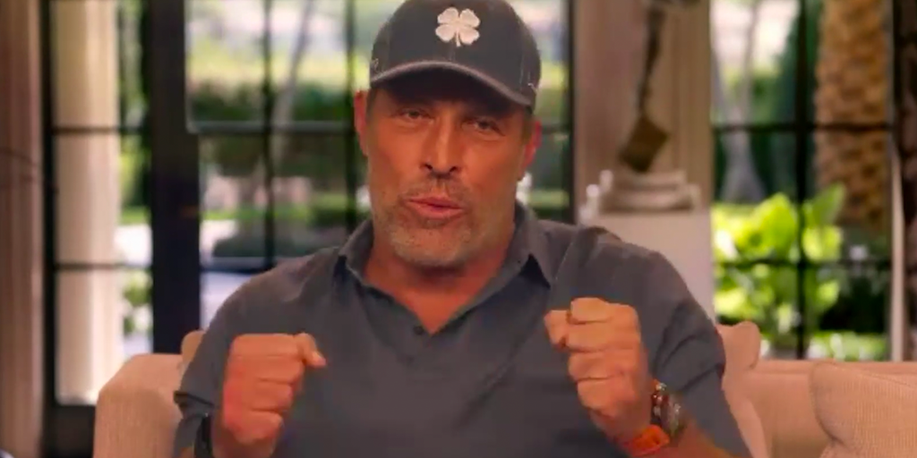 Tony Robbins reveals his personal passion for feeding hungry people: 'Shows that strangers care'