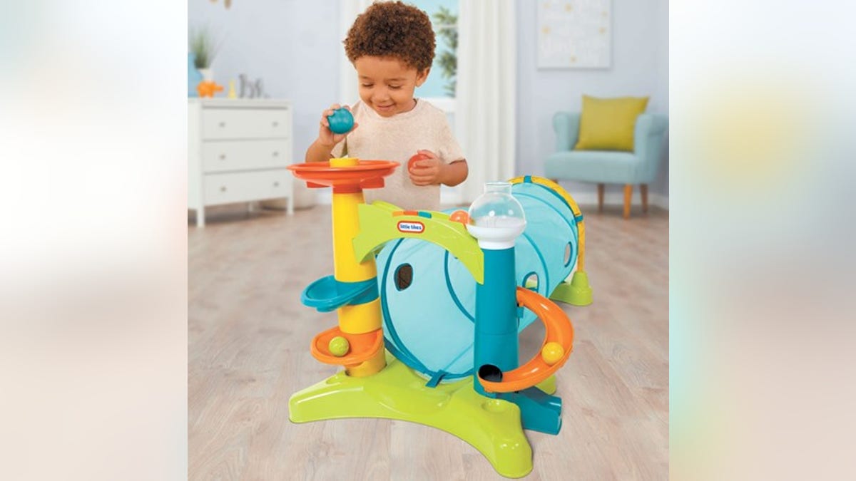 An entertaining two-in-one toy for toddlers. 