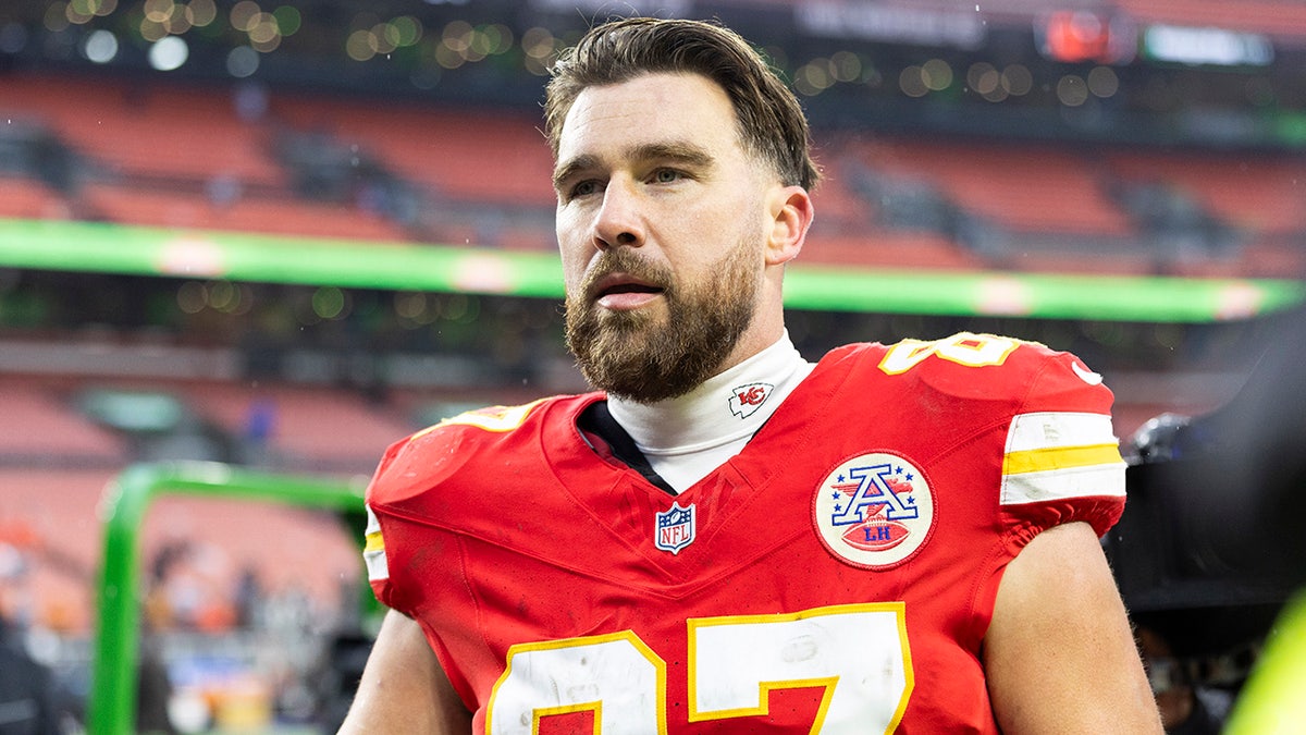 Travis Kelce watches