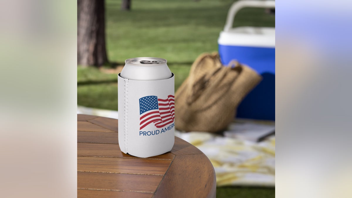 Prepare all your drinks with the National Can Cooler. 