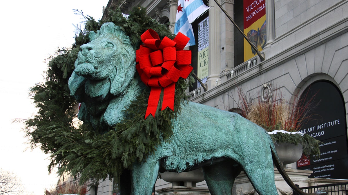 Chicago Art Institute at Christmas