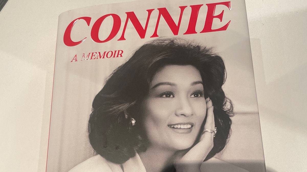 Las nuevas memorias de Connie Chung, 'Connie'