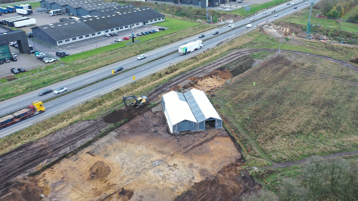 Aerial view of the excavation at Løsning Søndermark, E45.