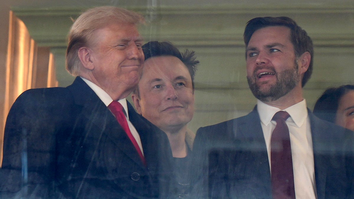 Donald Trump, Elon Musk, dan JD Vance