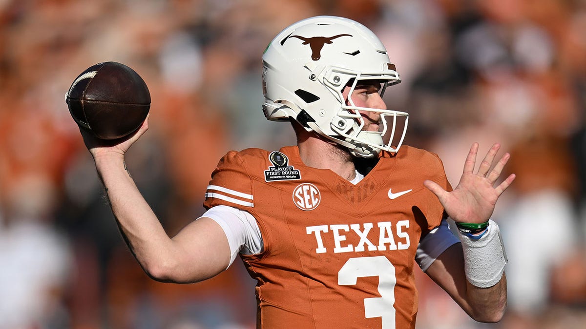 Texas hanciaccesss off Clemson’s comeback to proceed in College Football Playoff