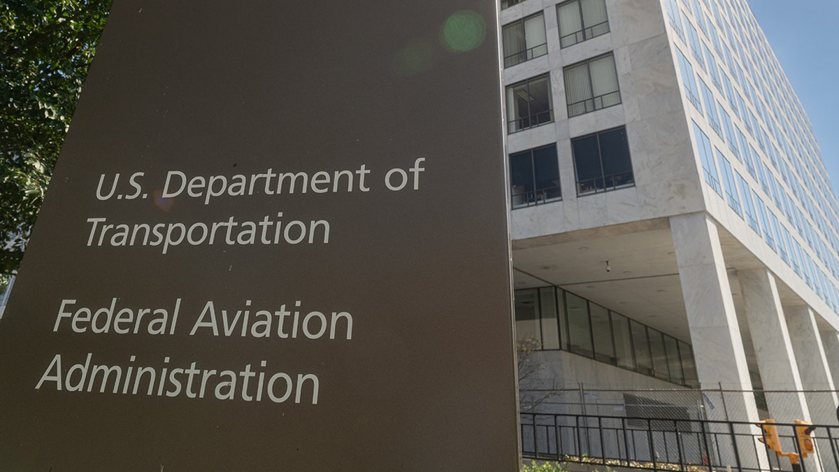 A mark representing the FAA headquarters entrance