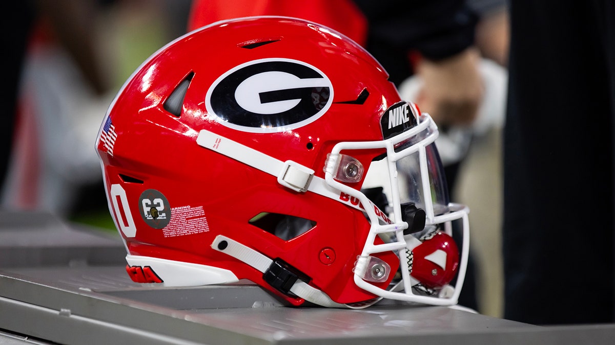 Georgia Bulldogs helmet in LA