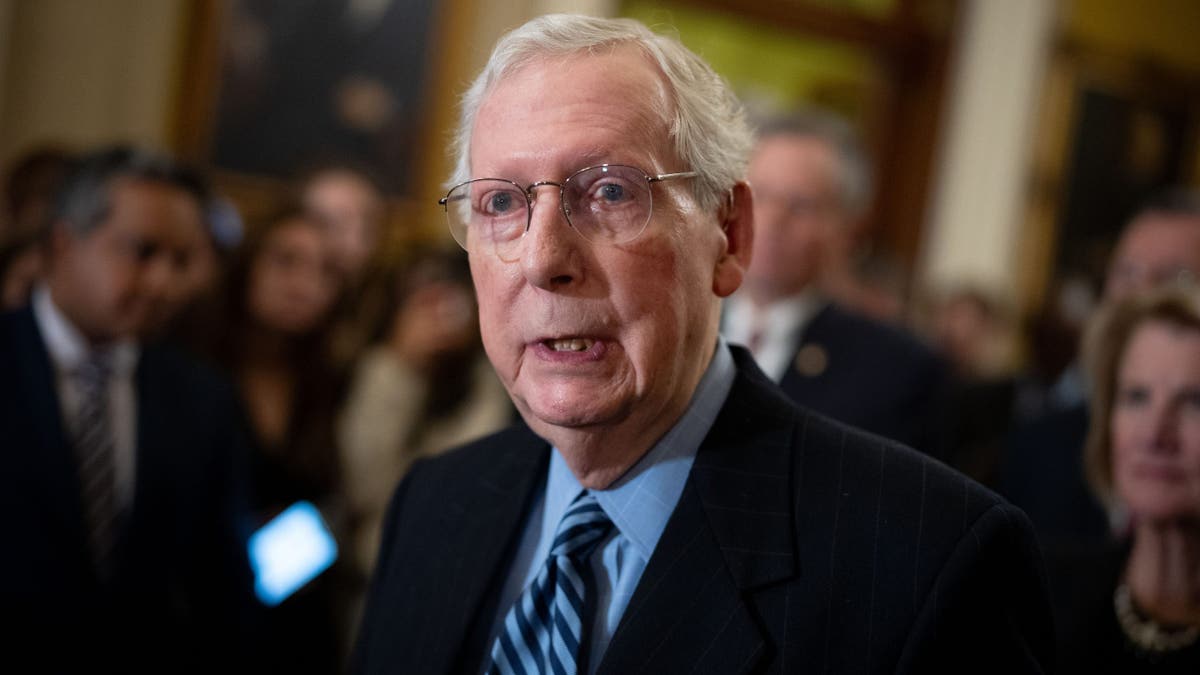 McConnell habla con los periodistas