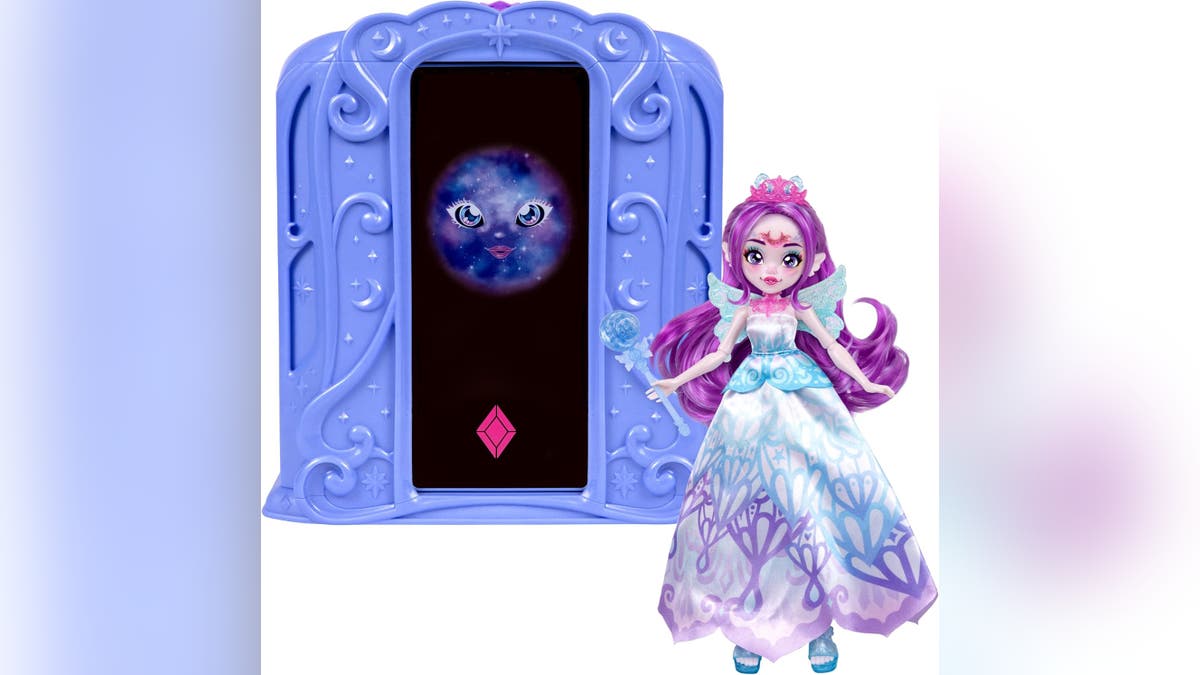 Magic Mixies' magical line of toys is debuting the Pixie Supreme magic mirror.