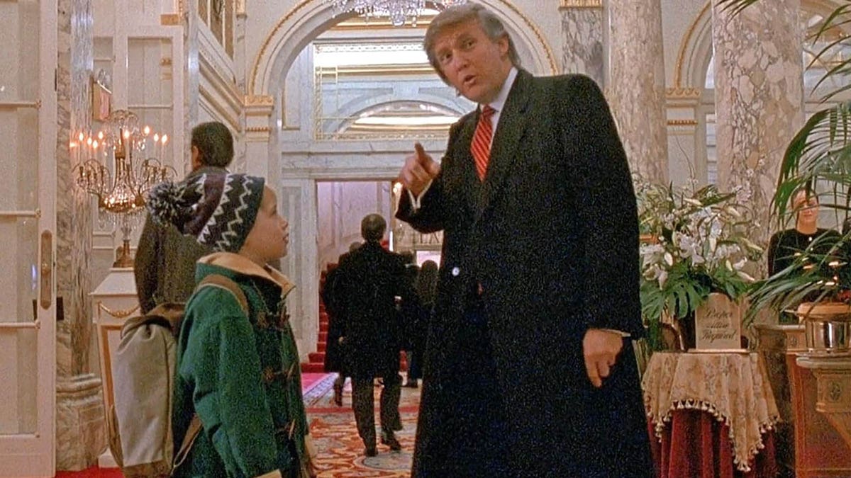 macaulary culkin and donald trump in home alone 2