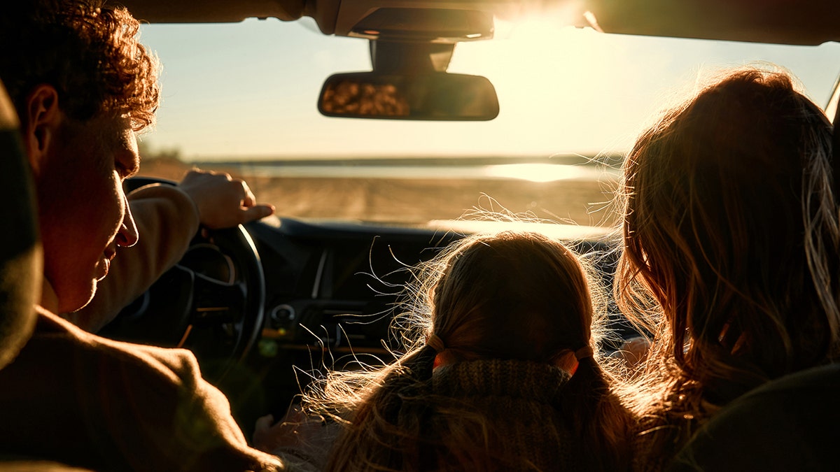 Familia en el coche