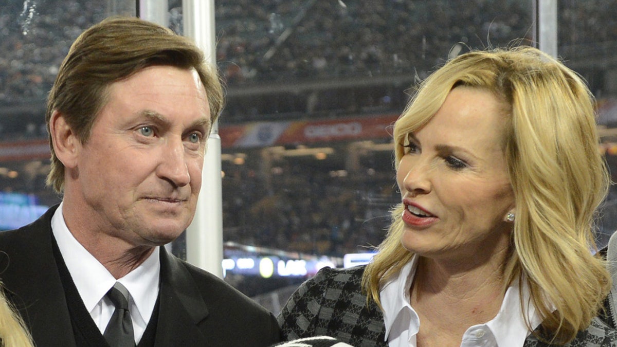 Wayne Gretzky's wife shares Trump post floating NHL legend as Canadian ...