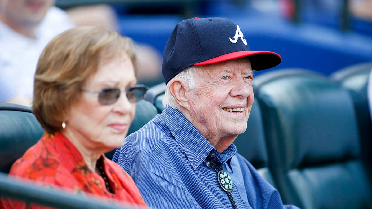 Jimmy Carter dan Rosalyn di pertandingan Braves