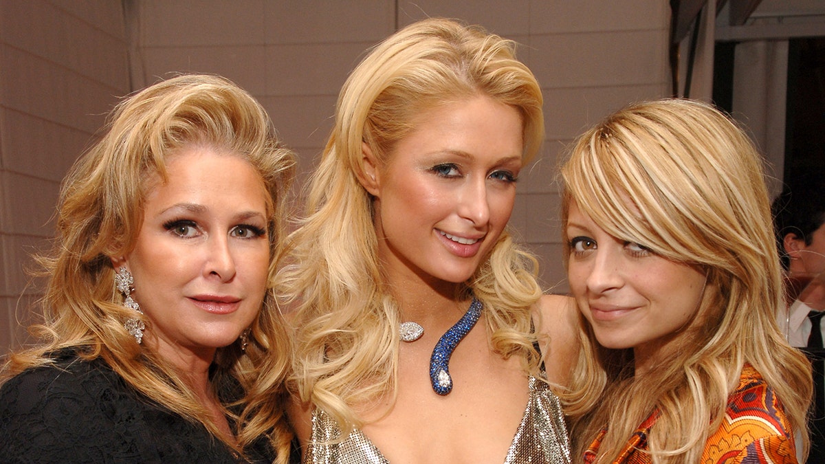 Kathy Hilton, Paris Hilton, and Nicole Richie posing together