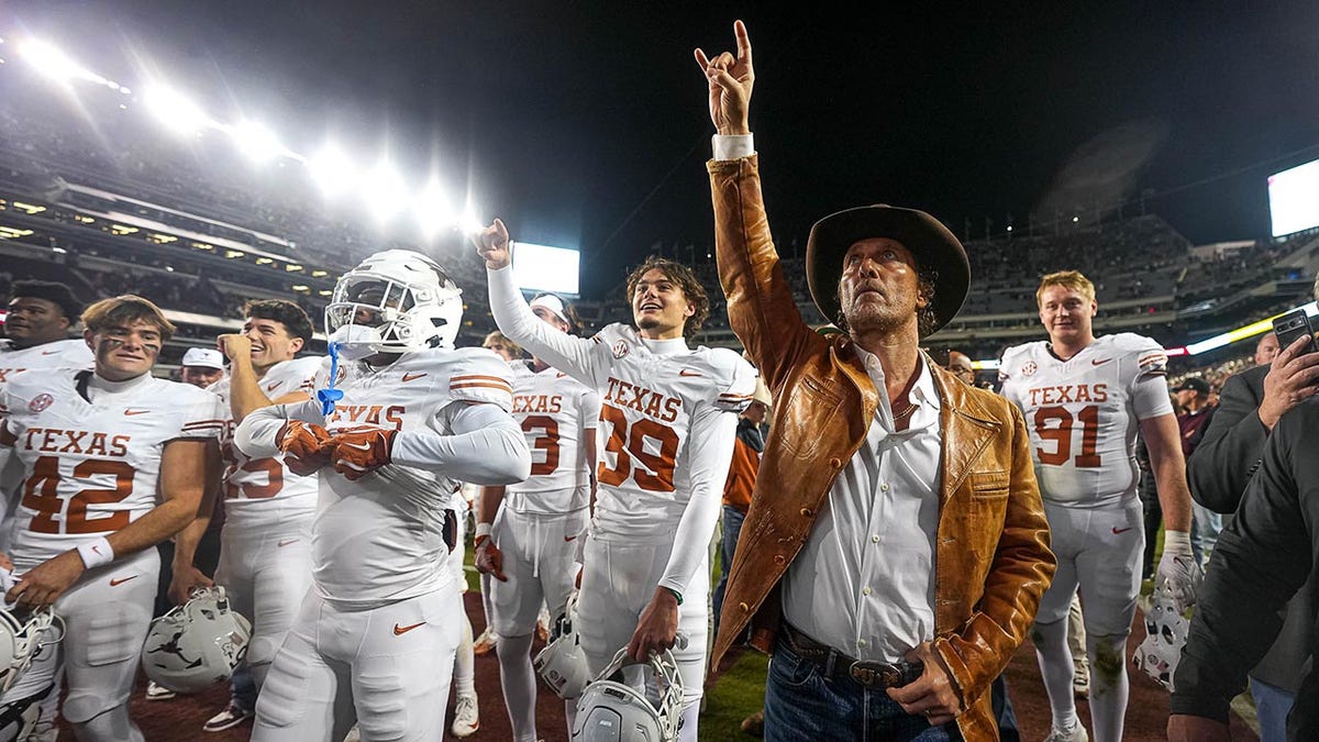 Matthew McConaughey poses